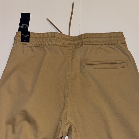 Abercrombie & Fitch Men's Khaki Chinos - Picture 8 of 12
